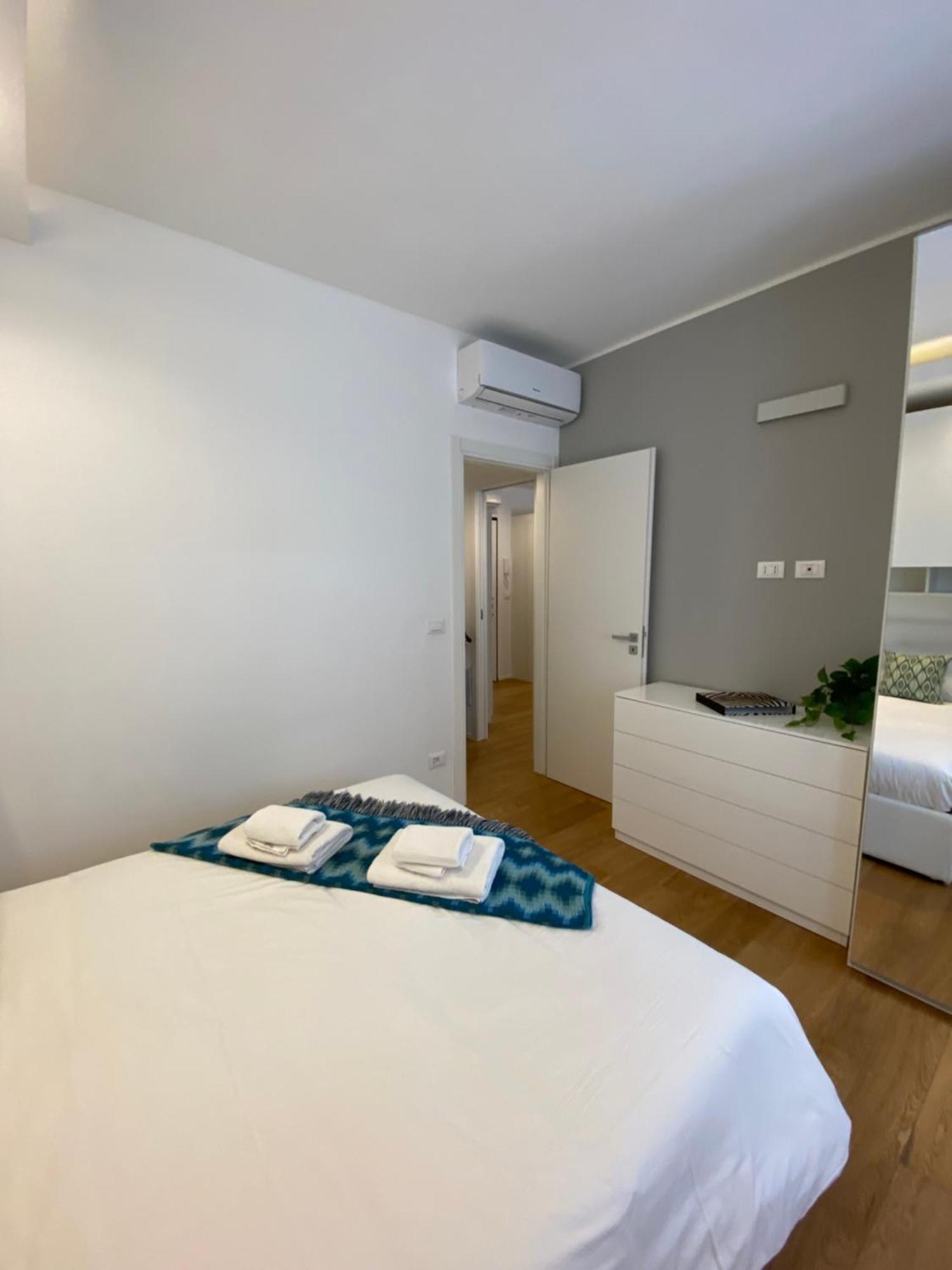 Gramsci 2 - Cozy Apartment Near Sempione Park! Мілан Екстер'єр фото